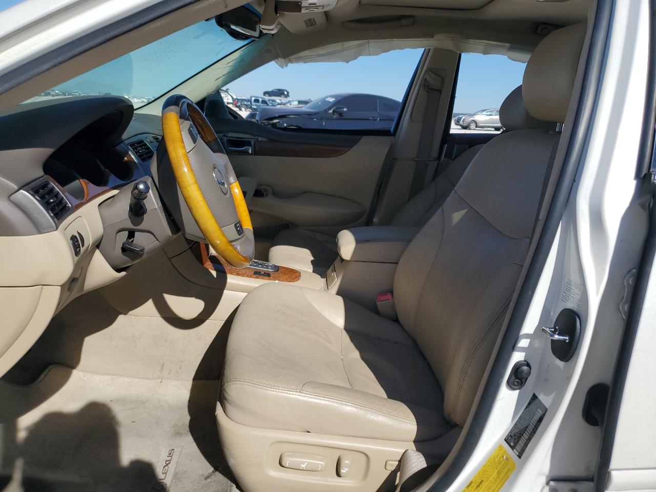 2005 Lexus ES - Image 7