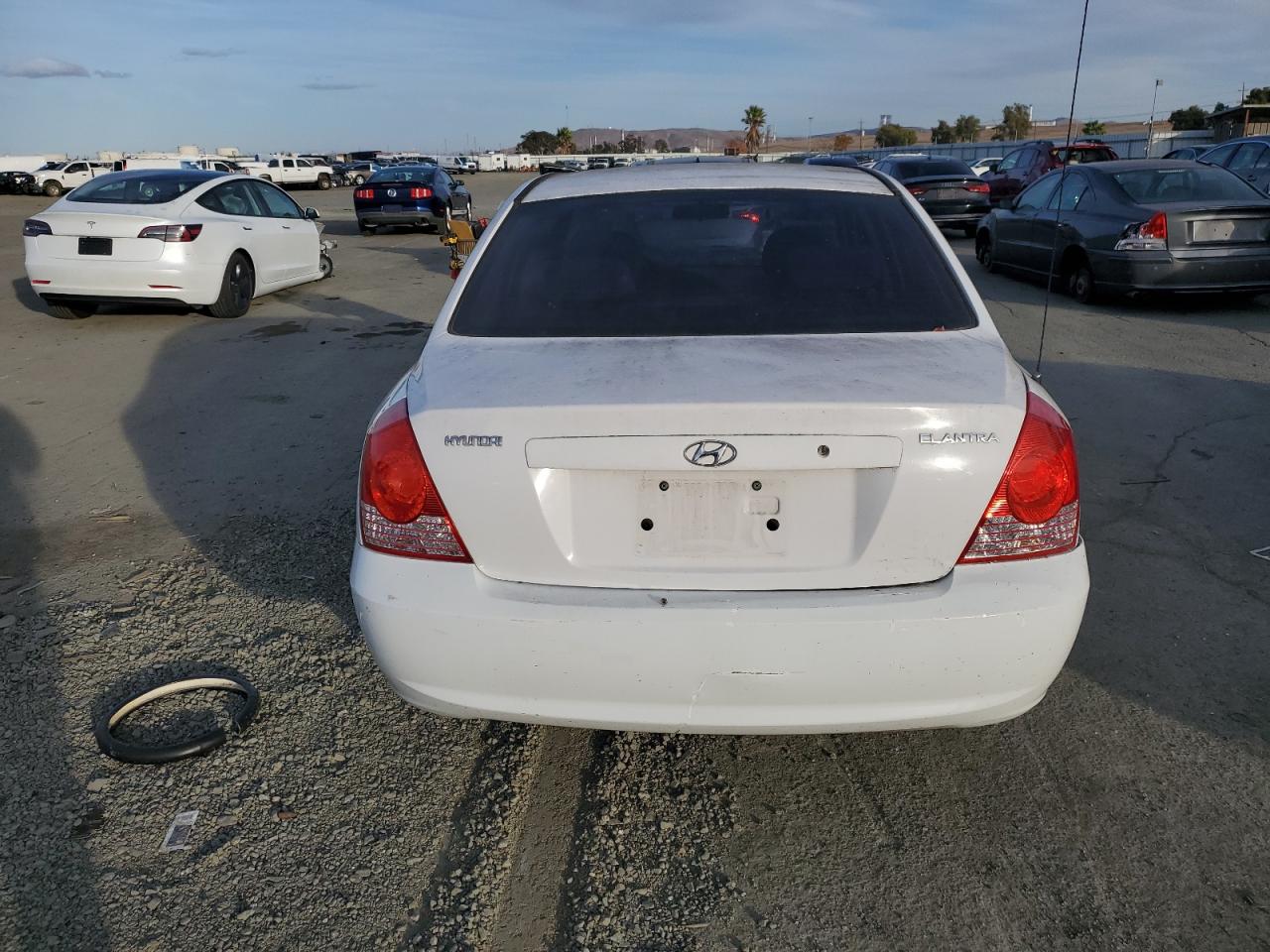 2005 Hyundai Elantra Gls VIN: KMHDN46D95U124056 Lot: 81004064