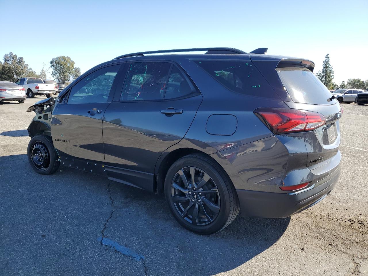 2022 Chevrolet Equinox - Image 2