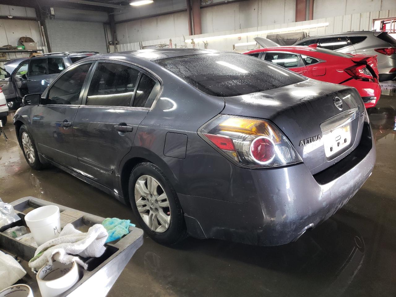 2010 Nissan Altima - Image 2