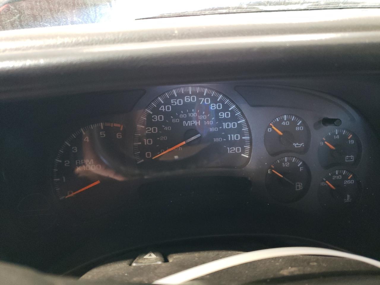 2005 Chevrolet Silverado - Image 9