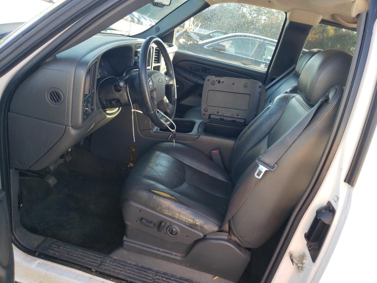 2006 Chevrolet Silverado - Image 7