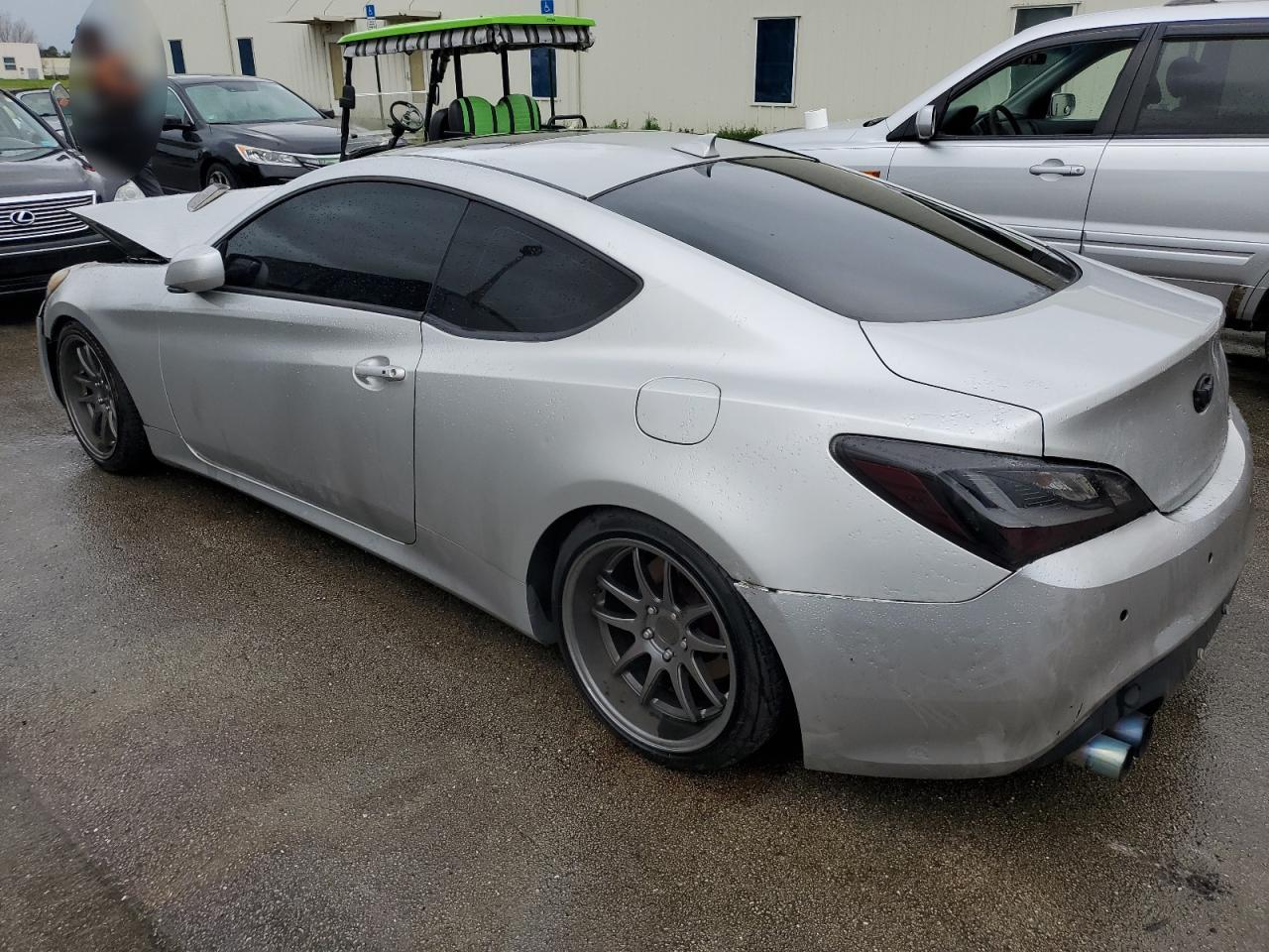 2013 Hyundai Genesis - Image 2
