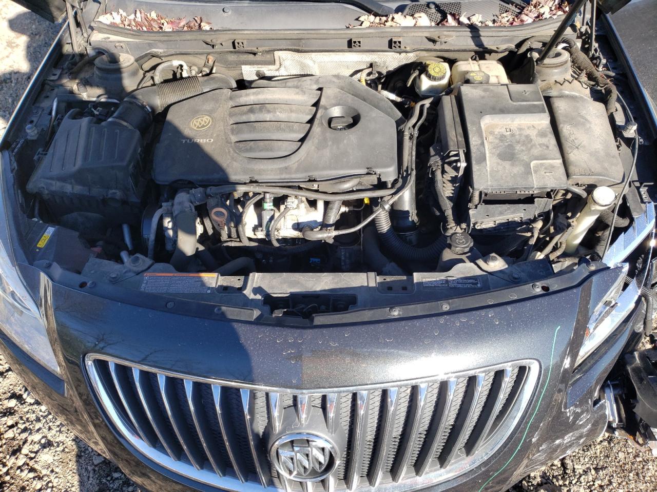 2011 Buick Regal - Image 11