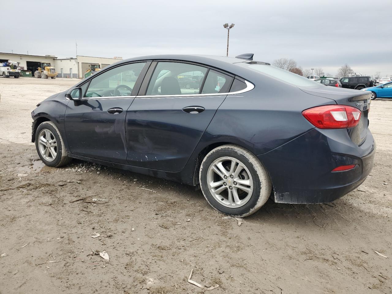2016 Chevrolet Cruze - Image 2
