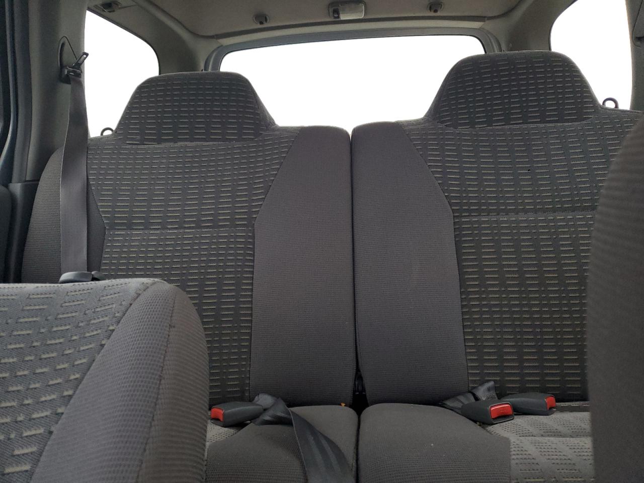 2000 Nissan XTerra - Image 10