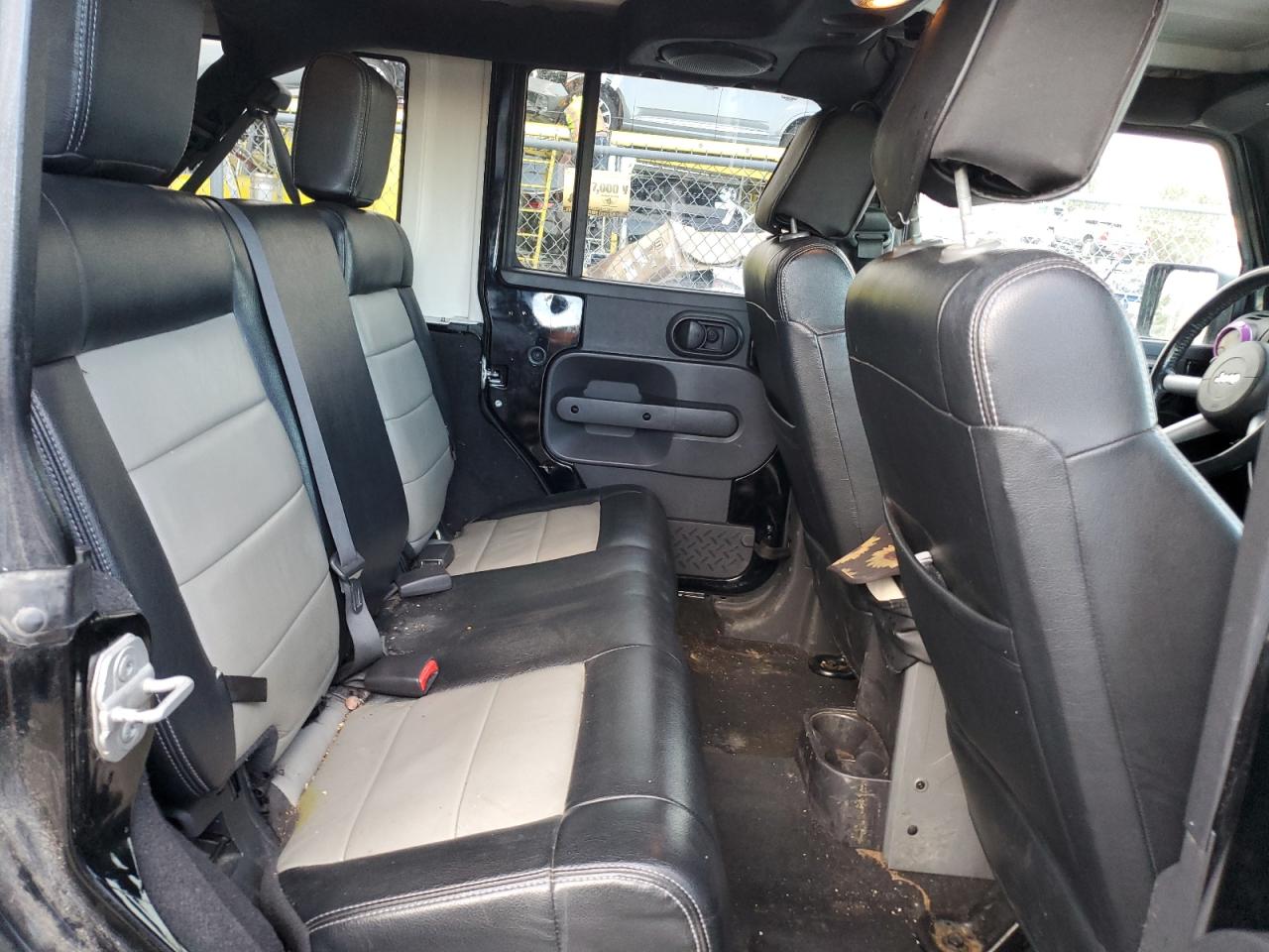2010 Jeep Wrangler - Image 11