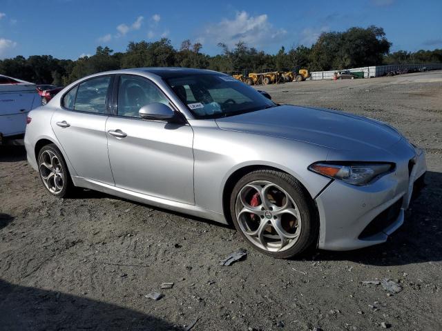  ALFA ROMEO GIULIA 2019 Сріблястий