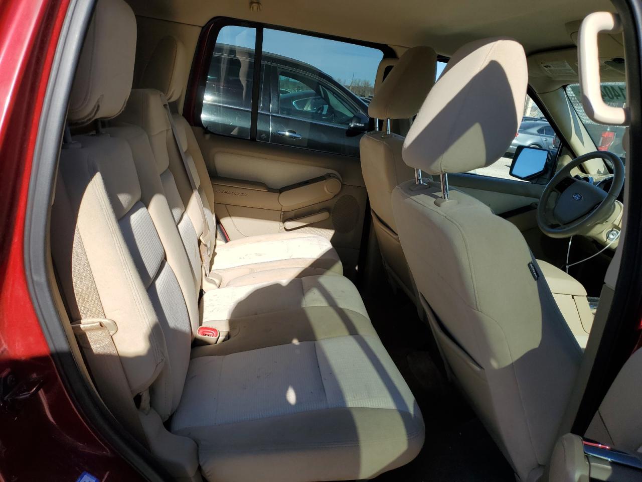 2010 Ford Explorer - Image 11