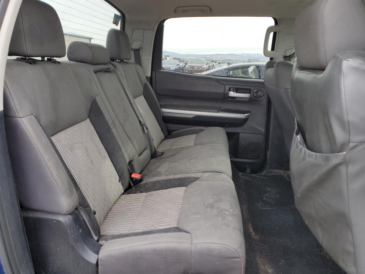 2014 Toyota Tundra - Image 10
