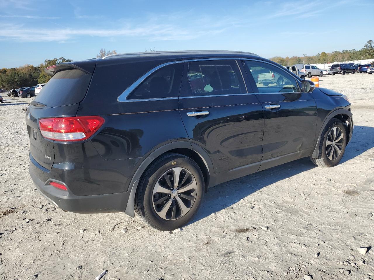 2016 Kia Sorento - Image 3