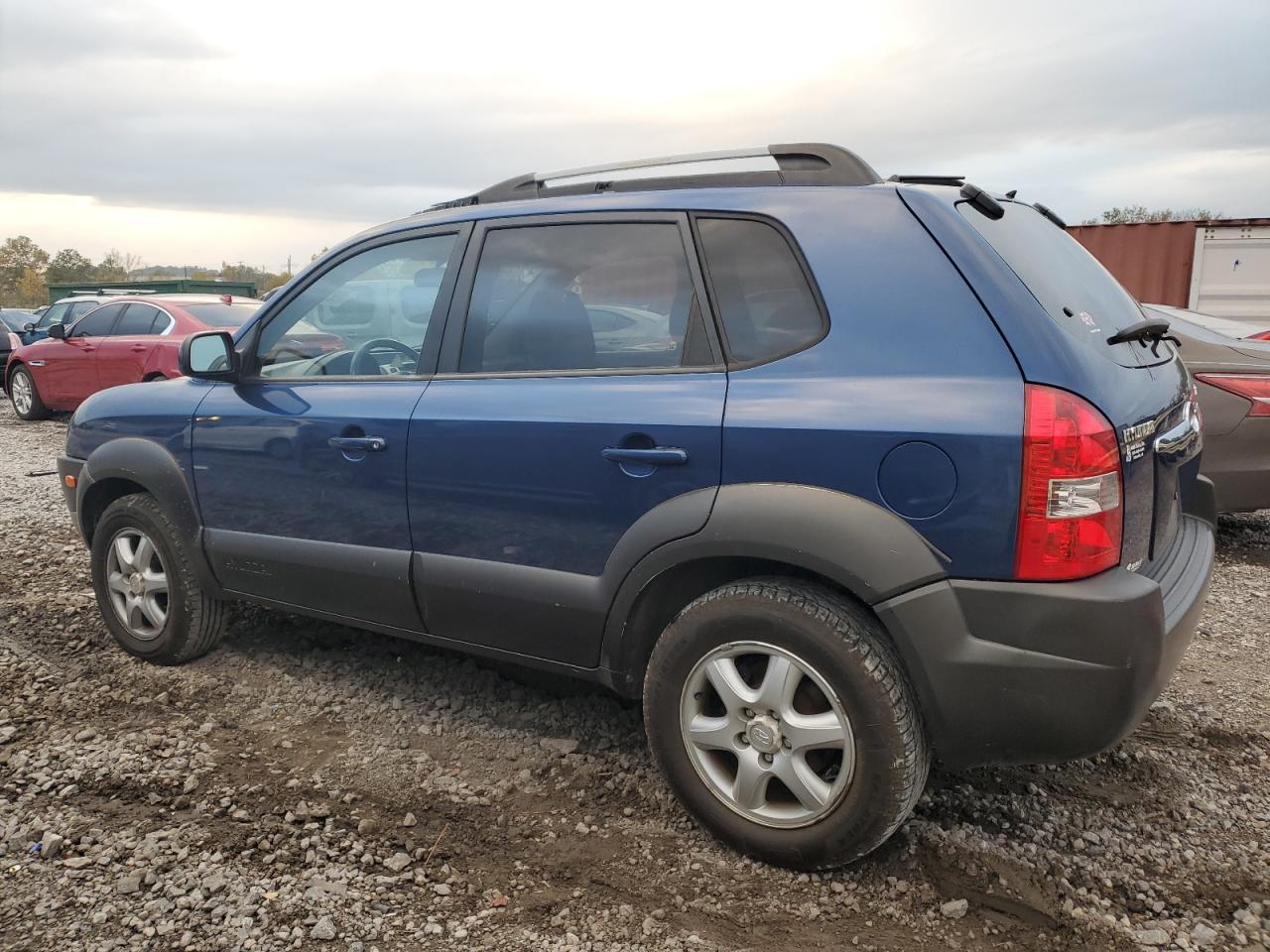 2005 Hyundai Tucson - Image 2