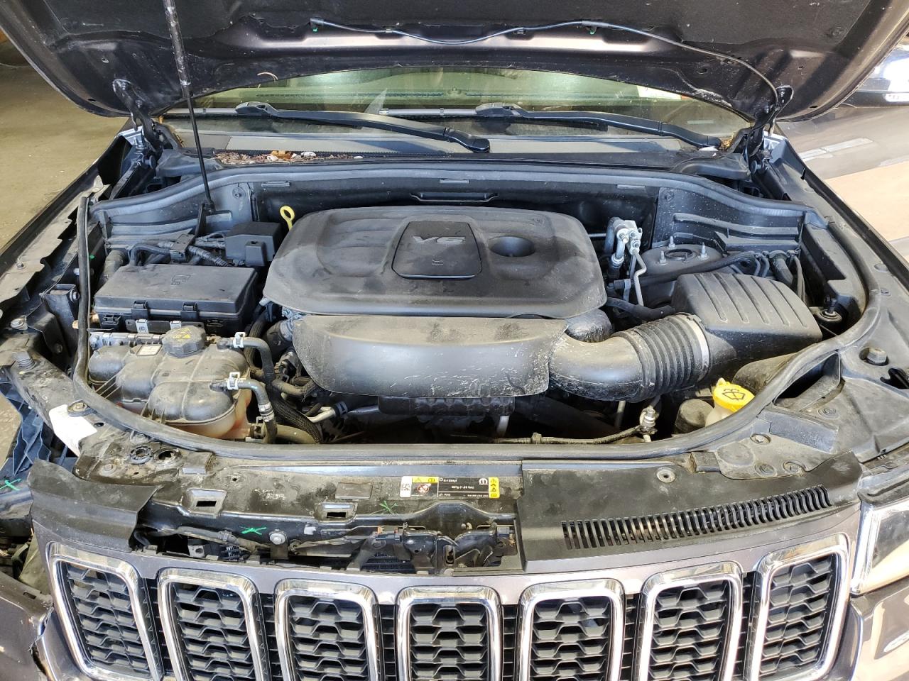 2018 Jeep Grand Cherokee - Image 12