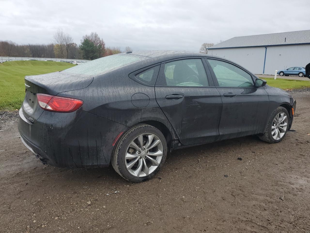 2015 Chrysler 200 - Image 3