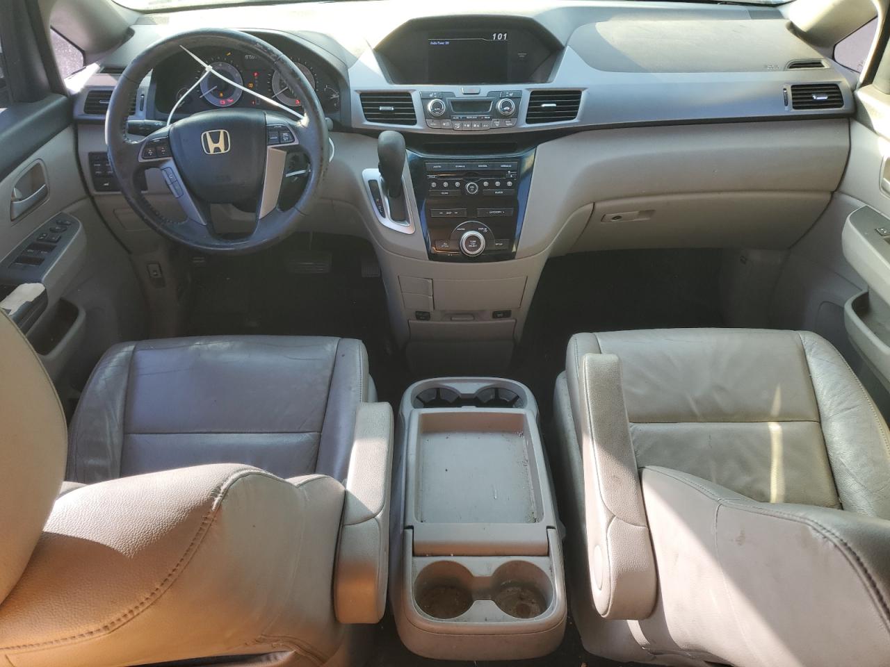 2011 Honda Odyssey - Image 8
