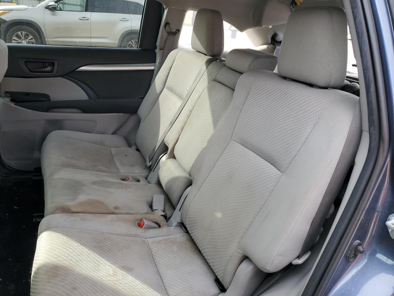2019 Toyota Highlander - Image 11