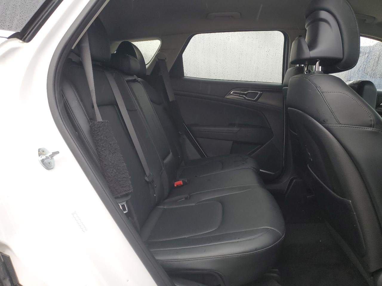 2023 Kia Sportage - Image 11