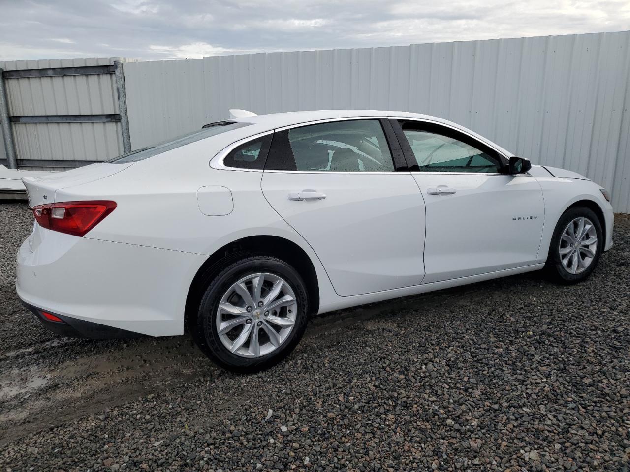 VIN 1G1ZD5ST4RF151863 2024 CHEVROLET MALIBU no.3