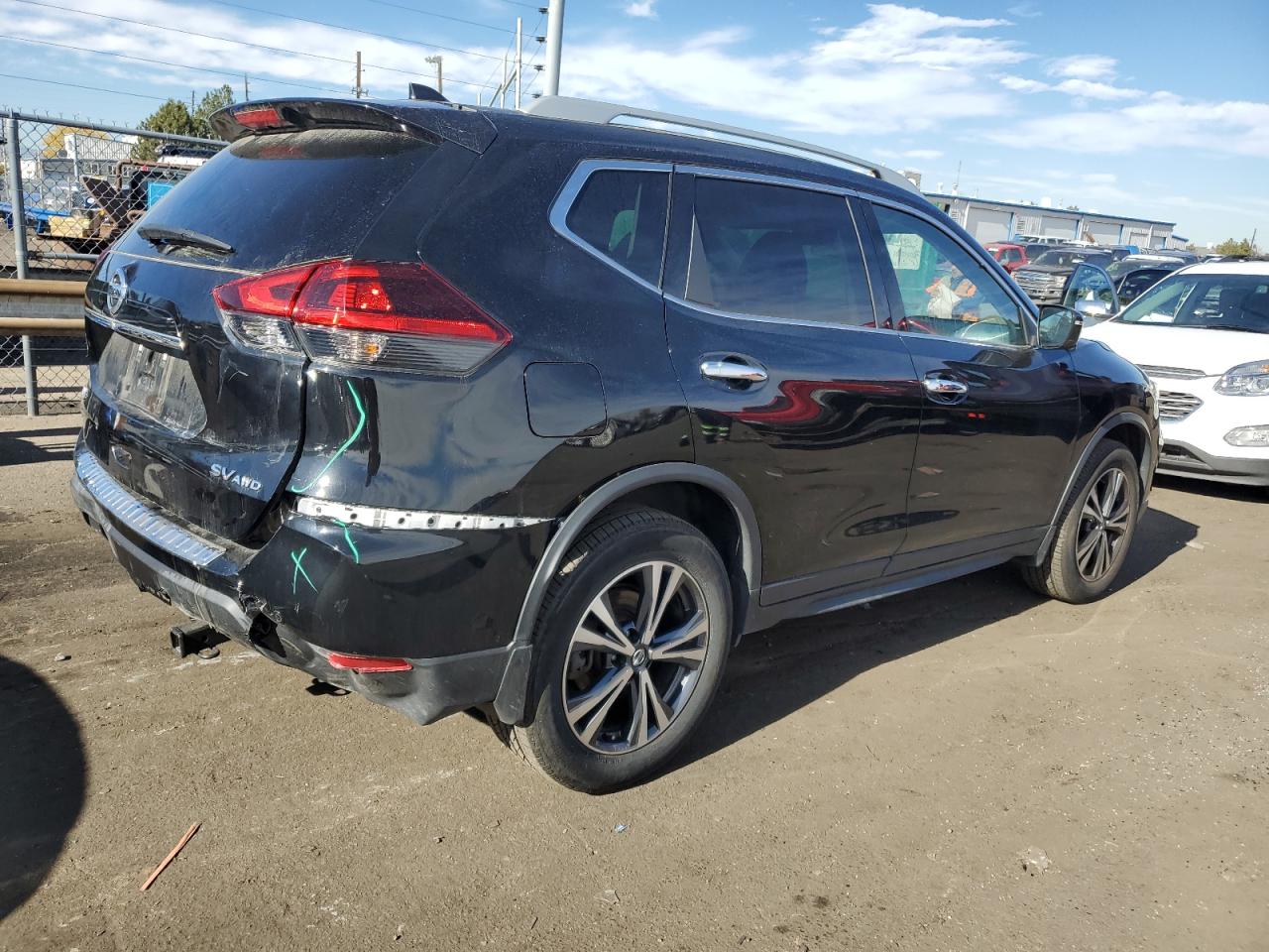 2019 Nissan Rogue - Image 3