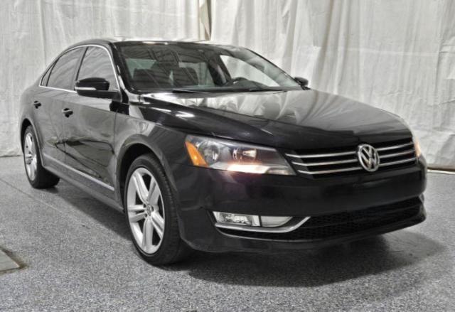 Седаны VOLKSWAGEN PASSAT 2014 Черный