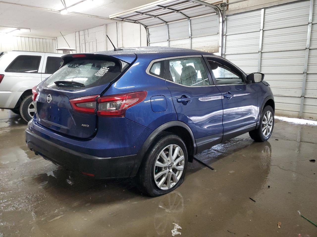 2021 Nissan Rogue - Image 3