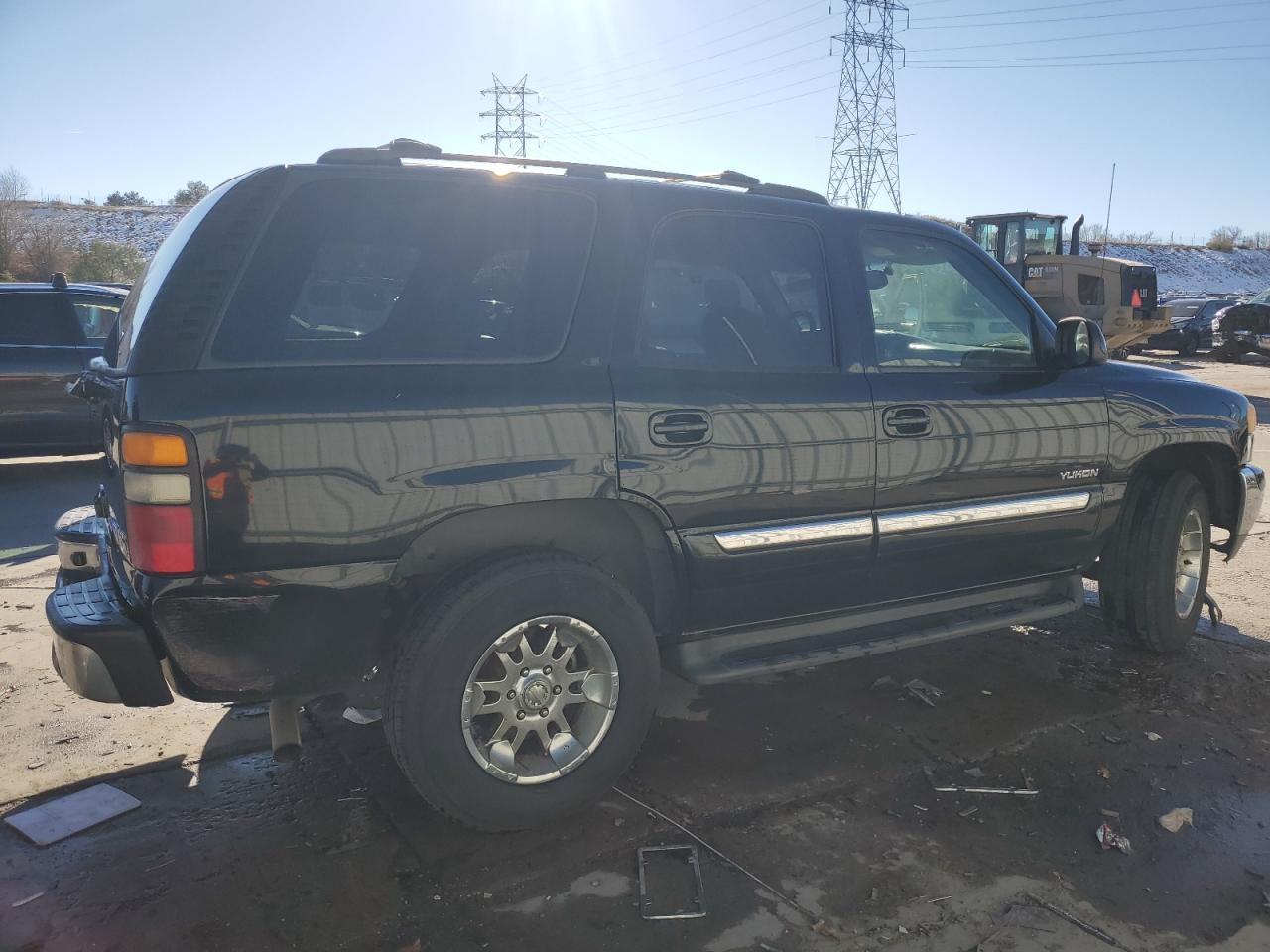 2005 GMC Yukon - Image 3