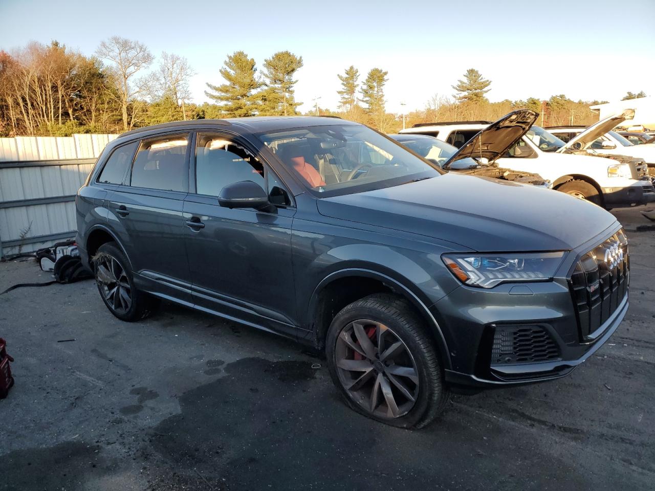 2024 Audi SQ7 - Image 4