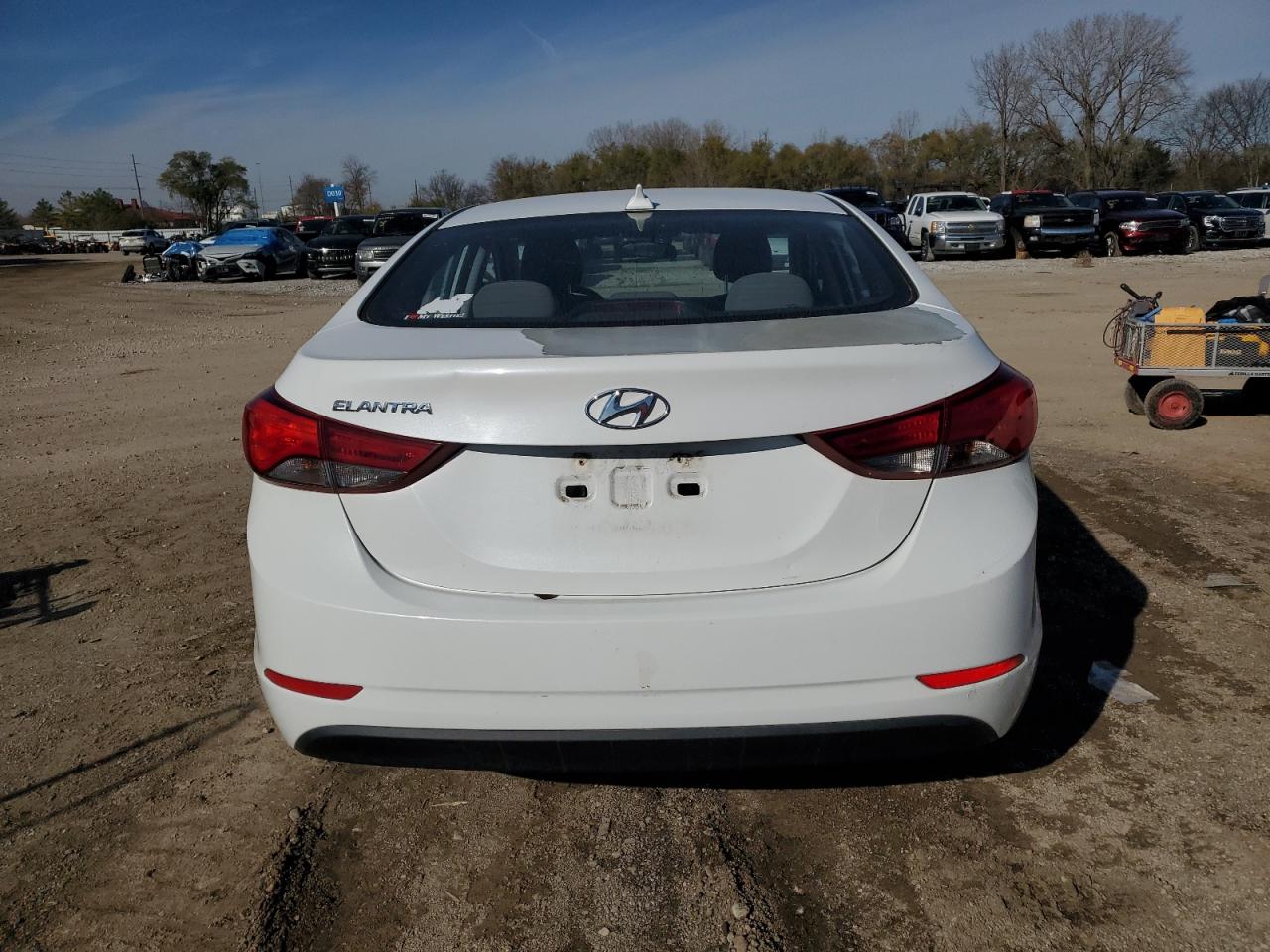2016 Hyundai Elantra - Image 6