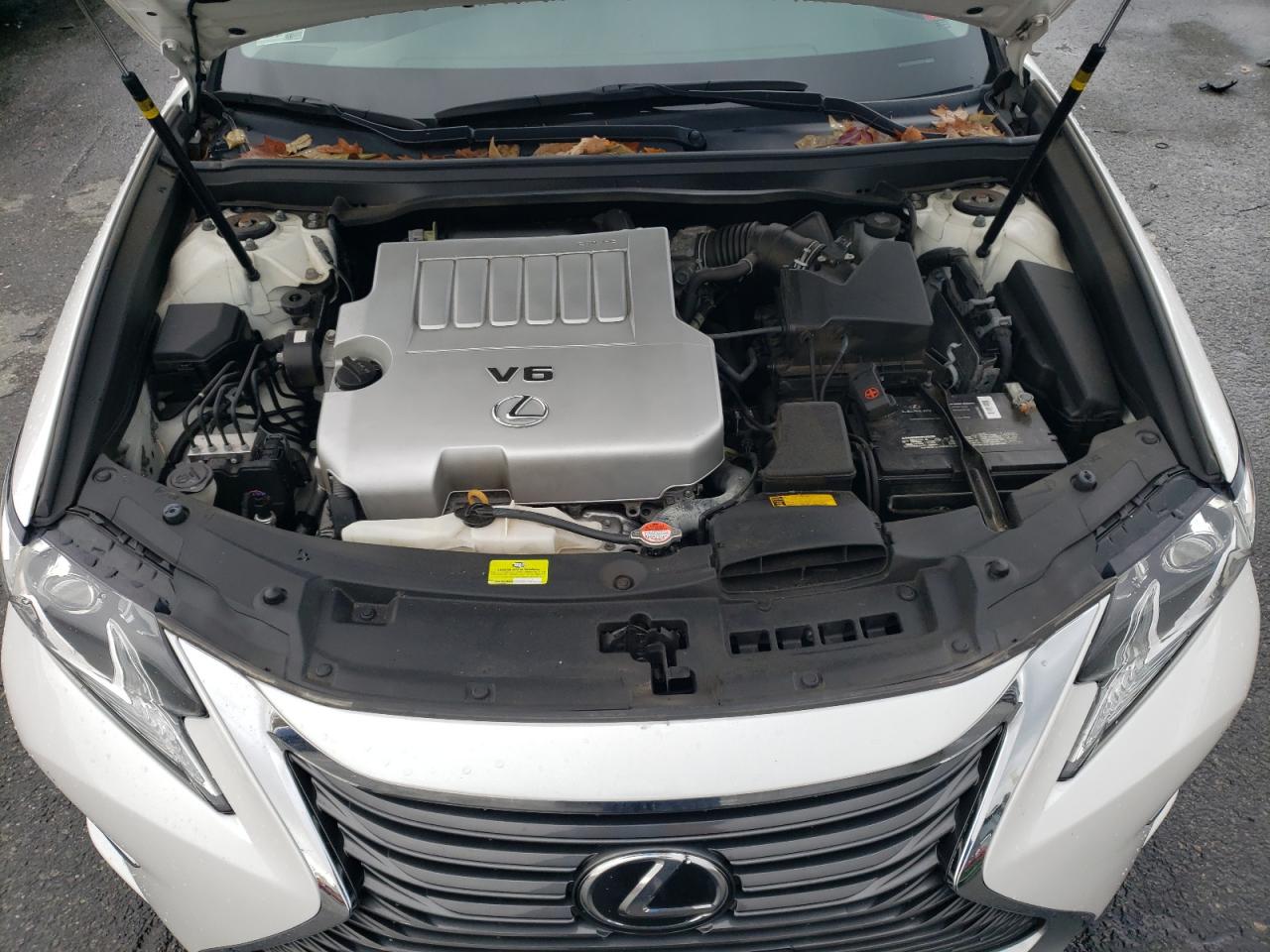 2016 Lexus ES - Image 11