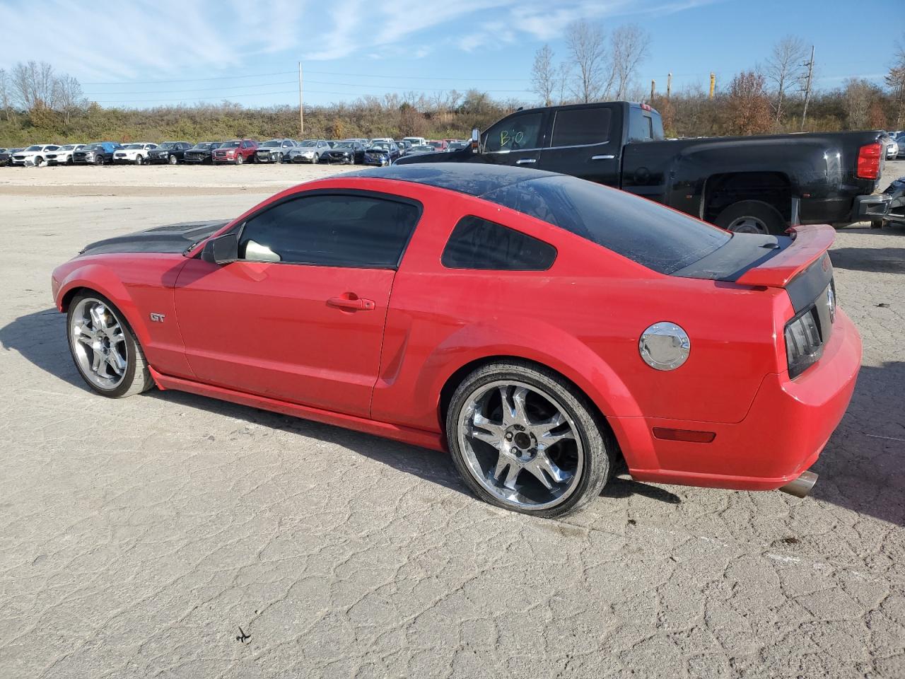 2007 Ford Mustang - Image 2