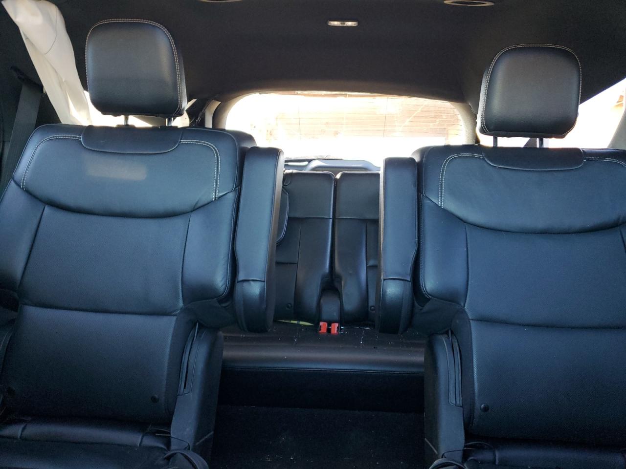 2020 Ford Explorer - Image 10
