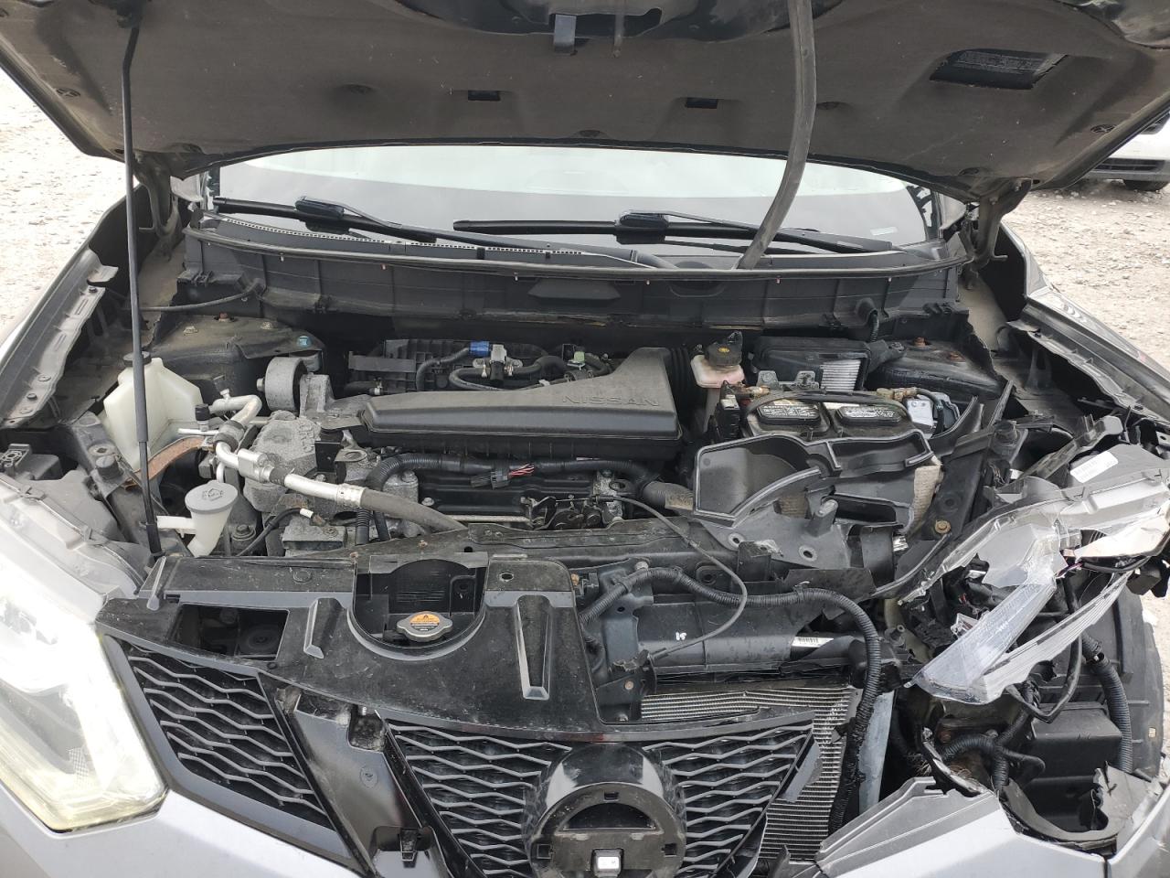 2016 Nissan Rogue - Image 13