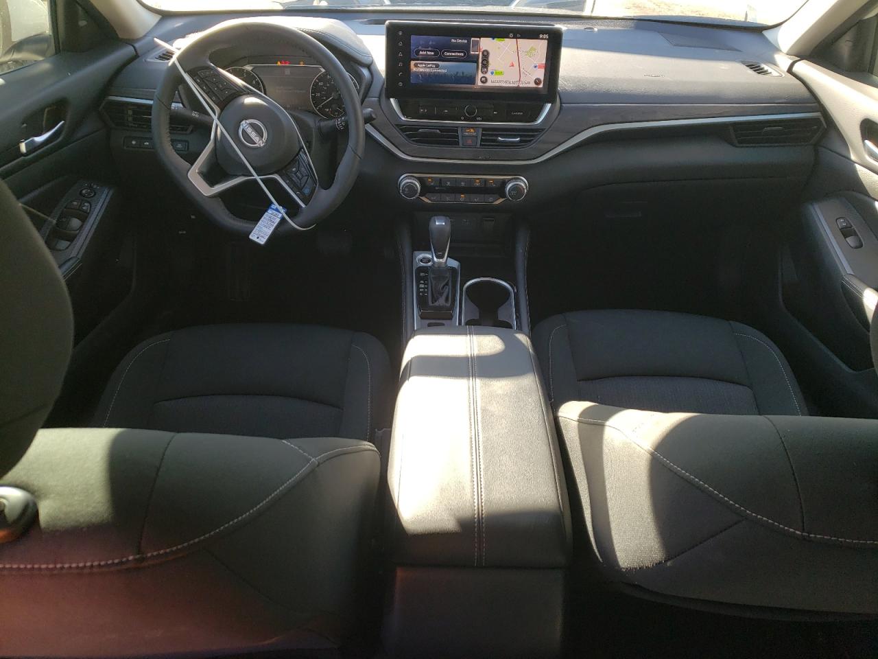 2024 Nissan Altima - Image 8