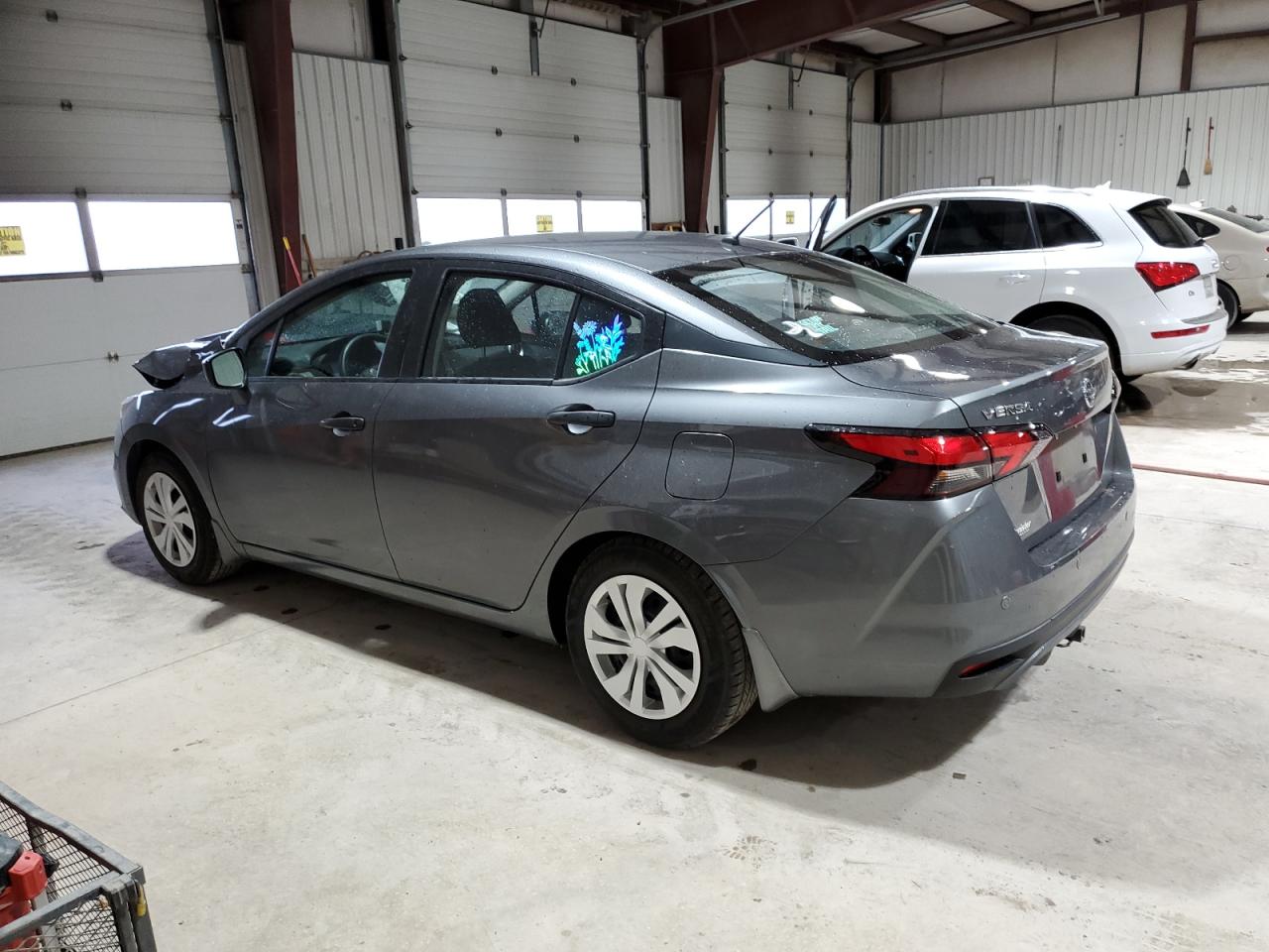 2021 Nissan Versa - Image 2