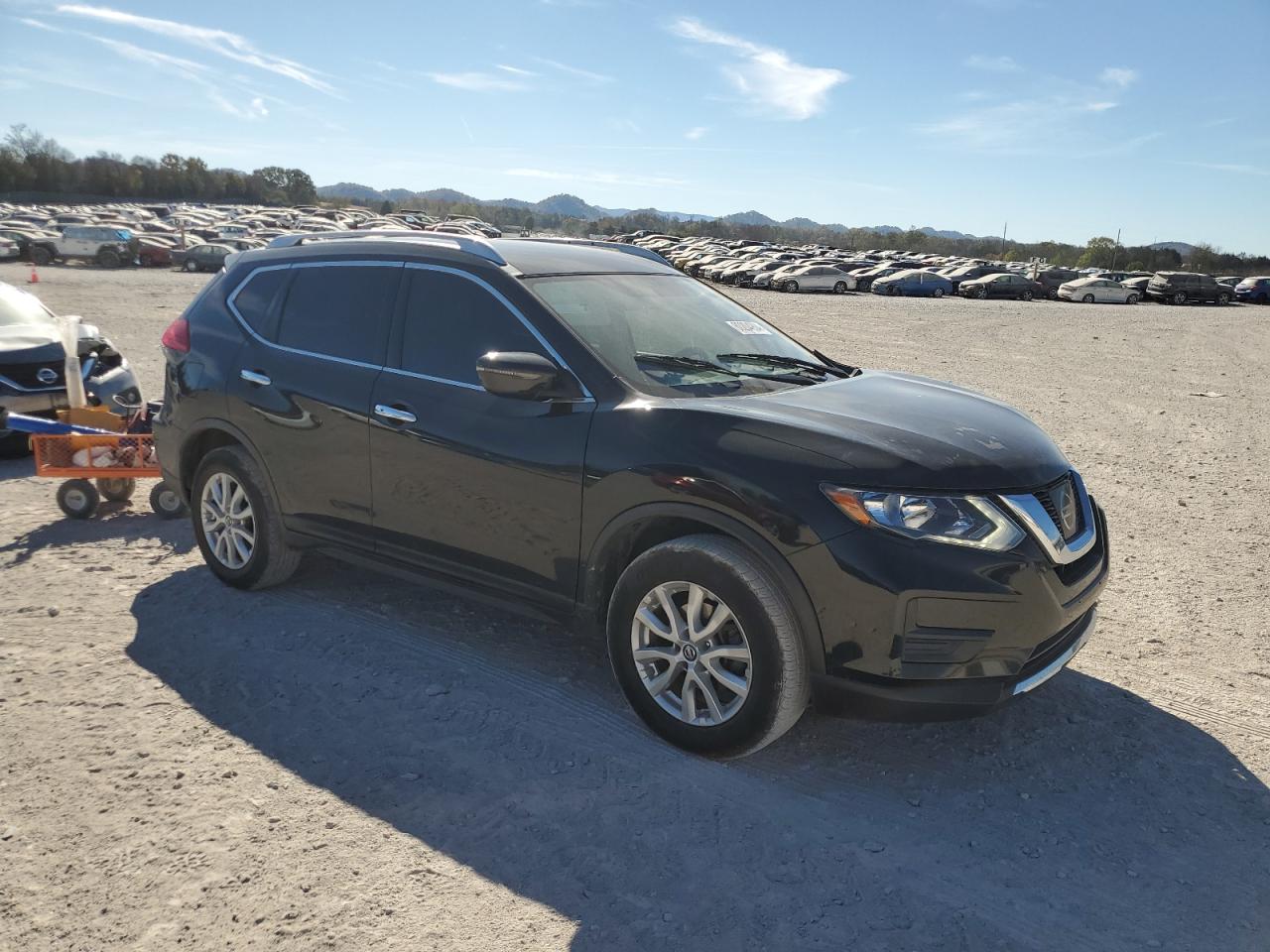 2017 Nissan Rogue - Image 4