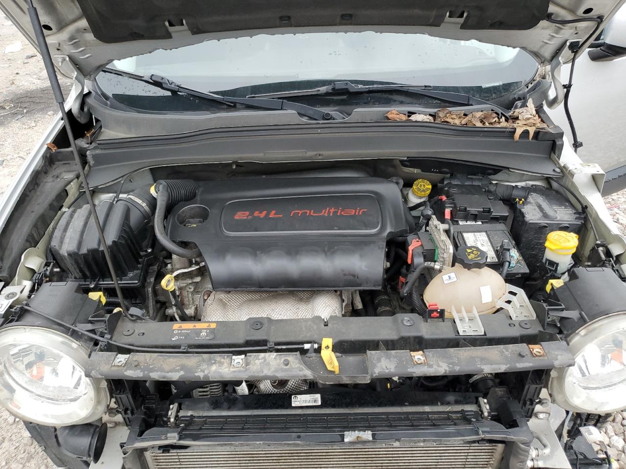 2017 Jeep Renegade - Image 14