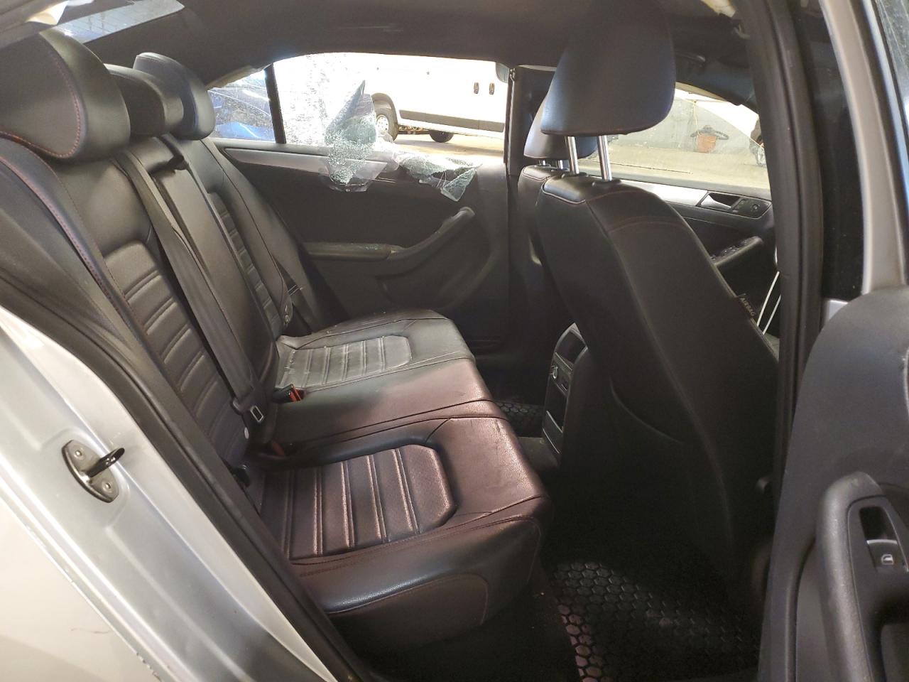 2014 Volkswagen Jetta - Image 10