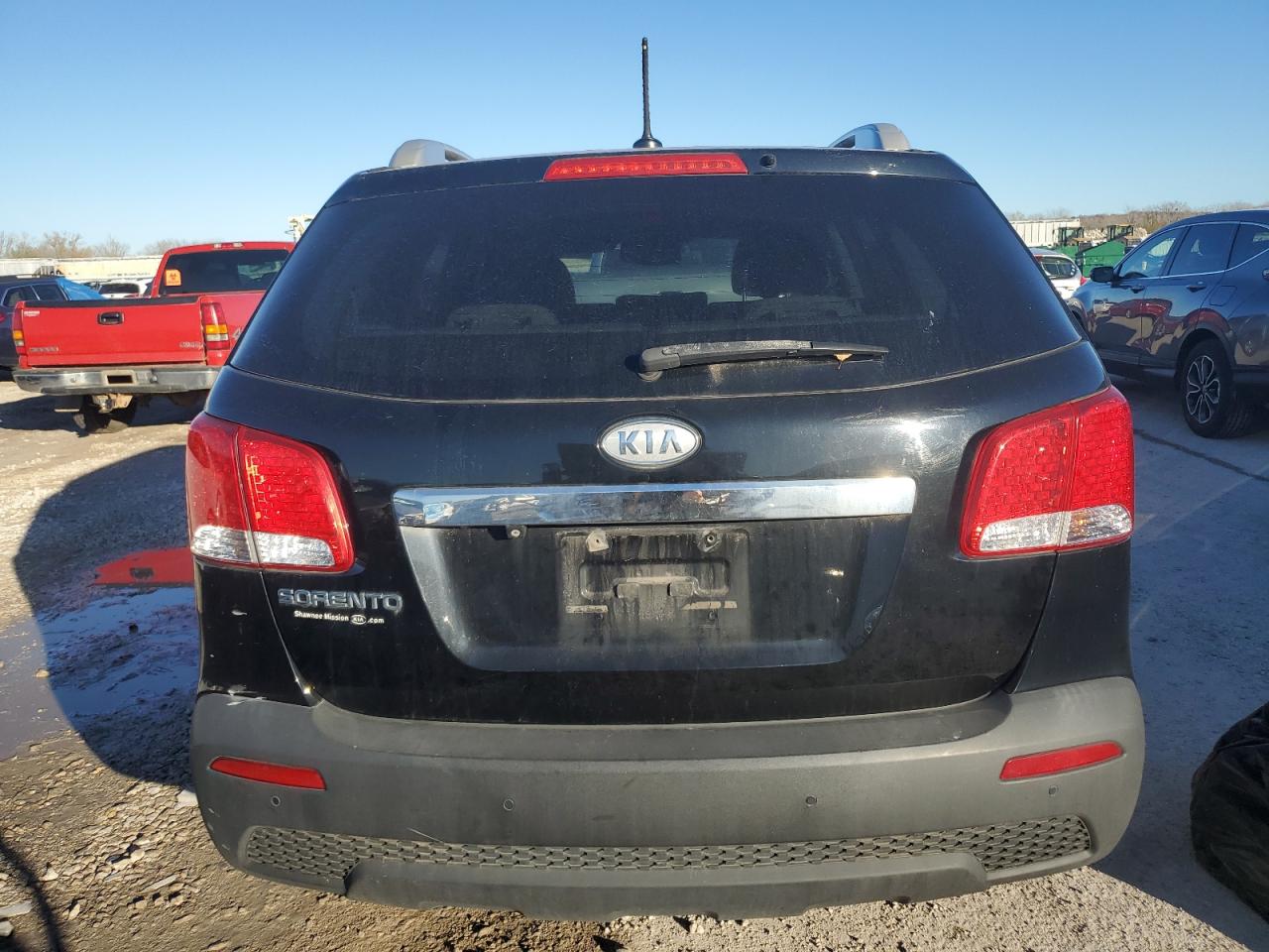 2011 Kia Sorento Base VIN: 5XYKT4A14BG146736 Lot: 81131214