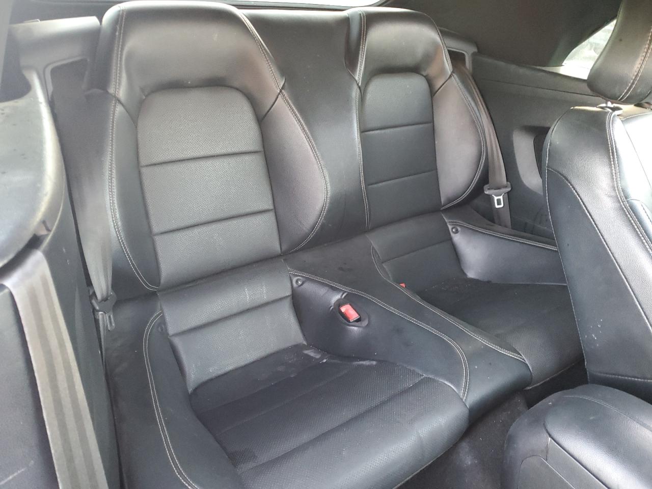 2019 Ford Mustang - Image 10