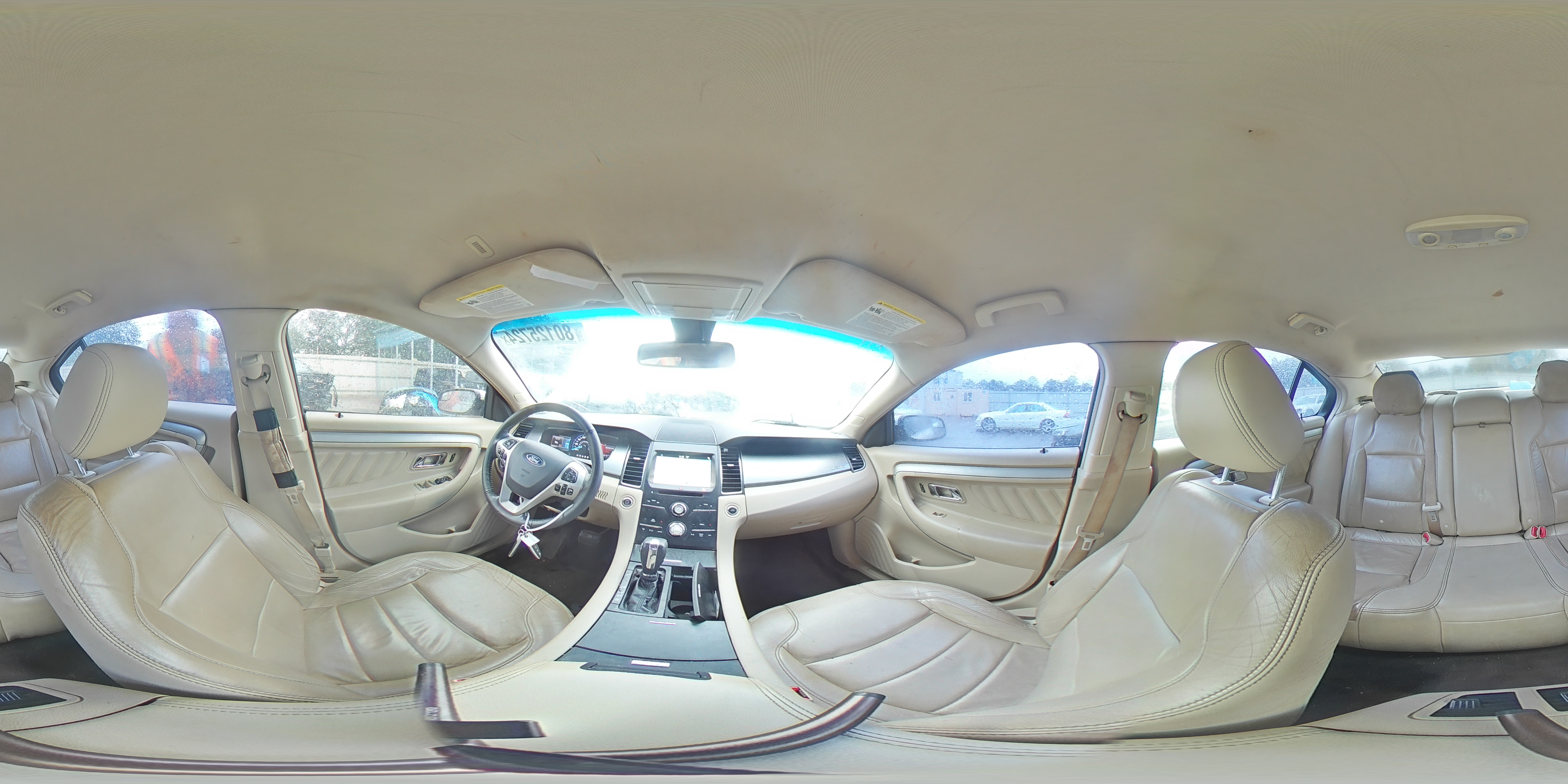 2017 Ford Taurus - Image 13