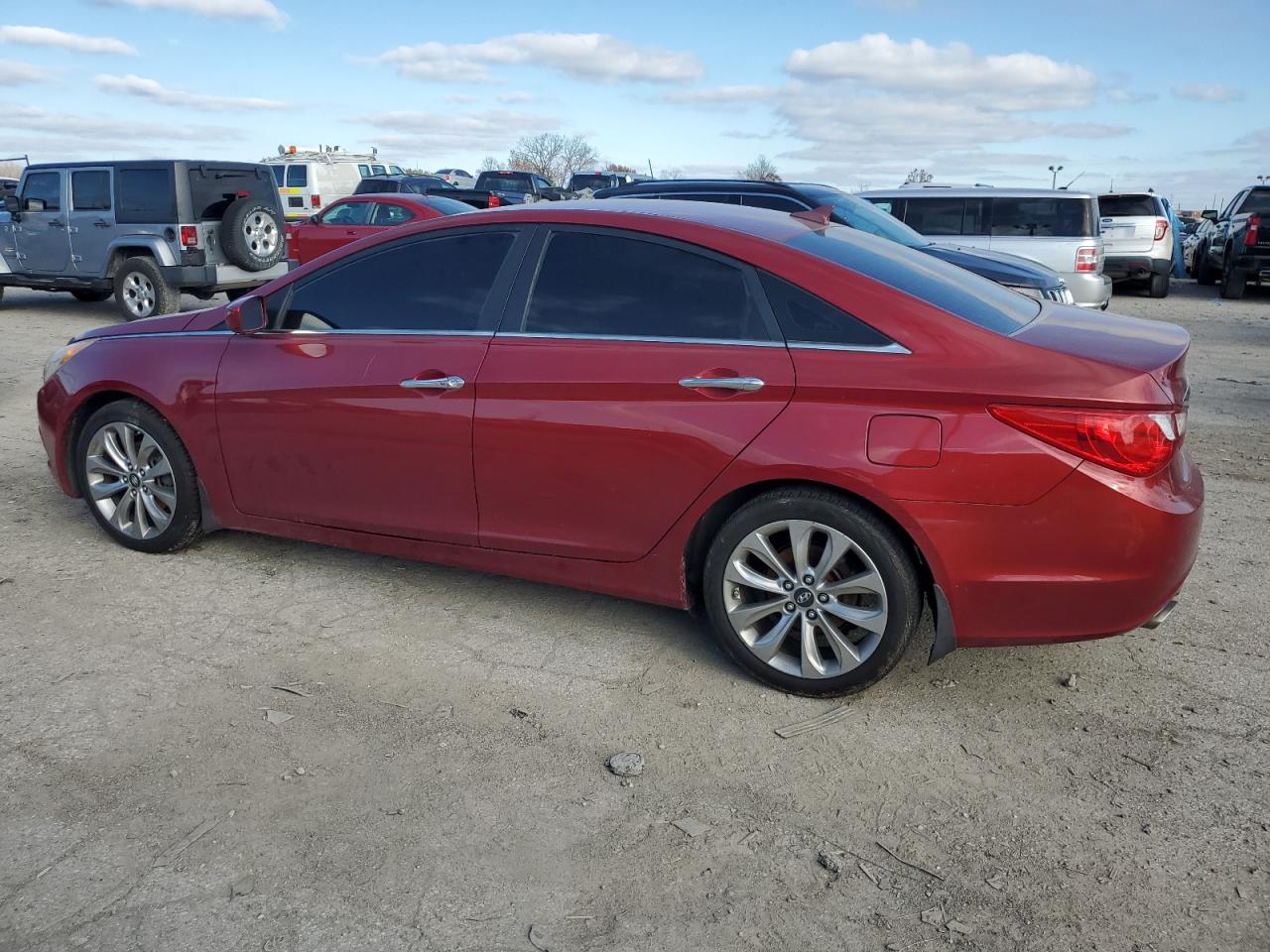 2011 Hyundai Sonata - Image 2