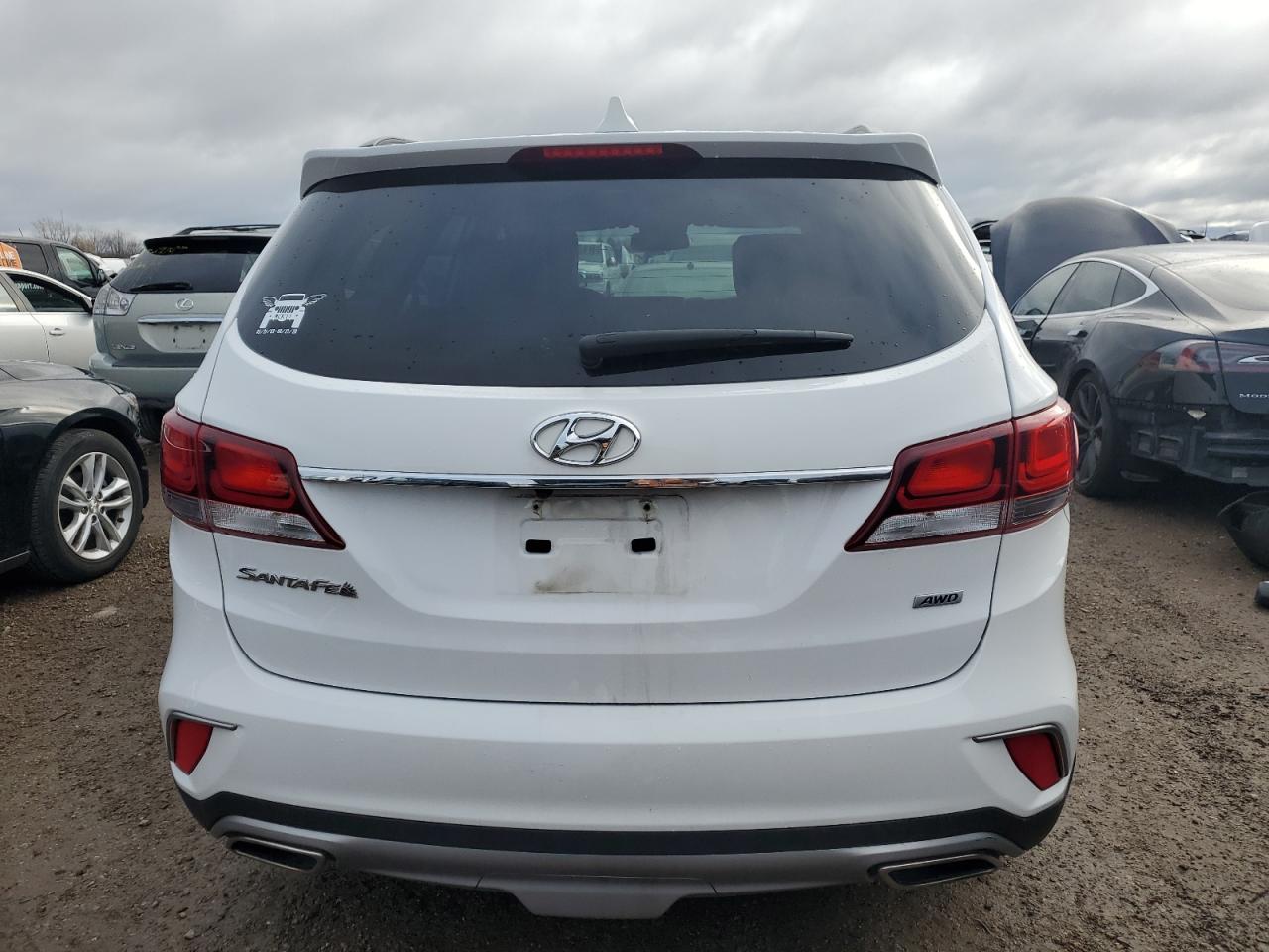 2018 Hyundai Santa Fe - Image 6