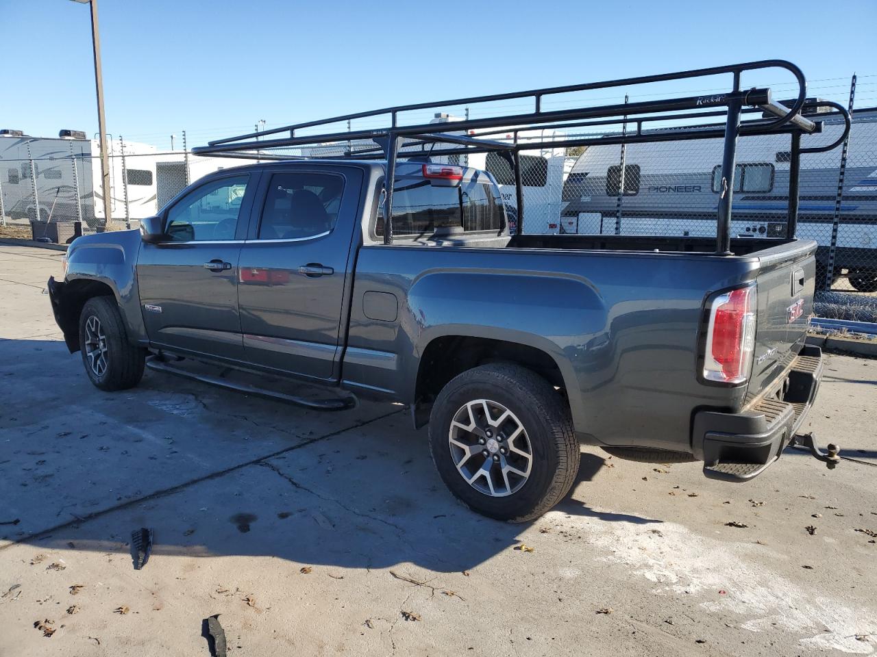 2015 GMC Canyon - Image 2
