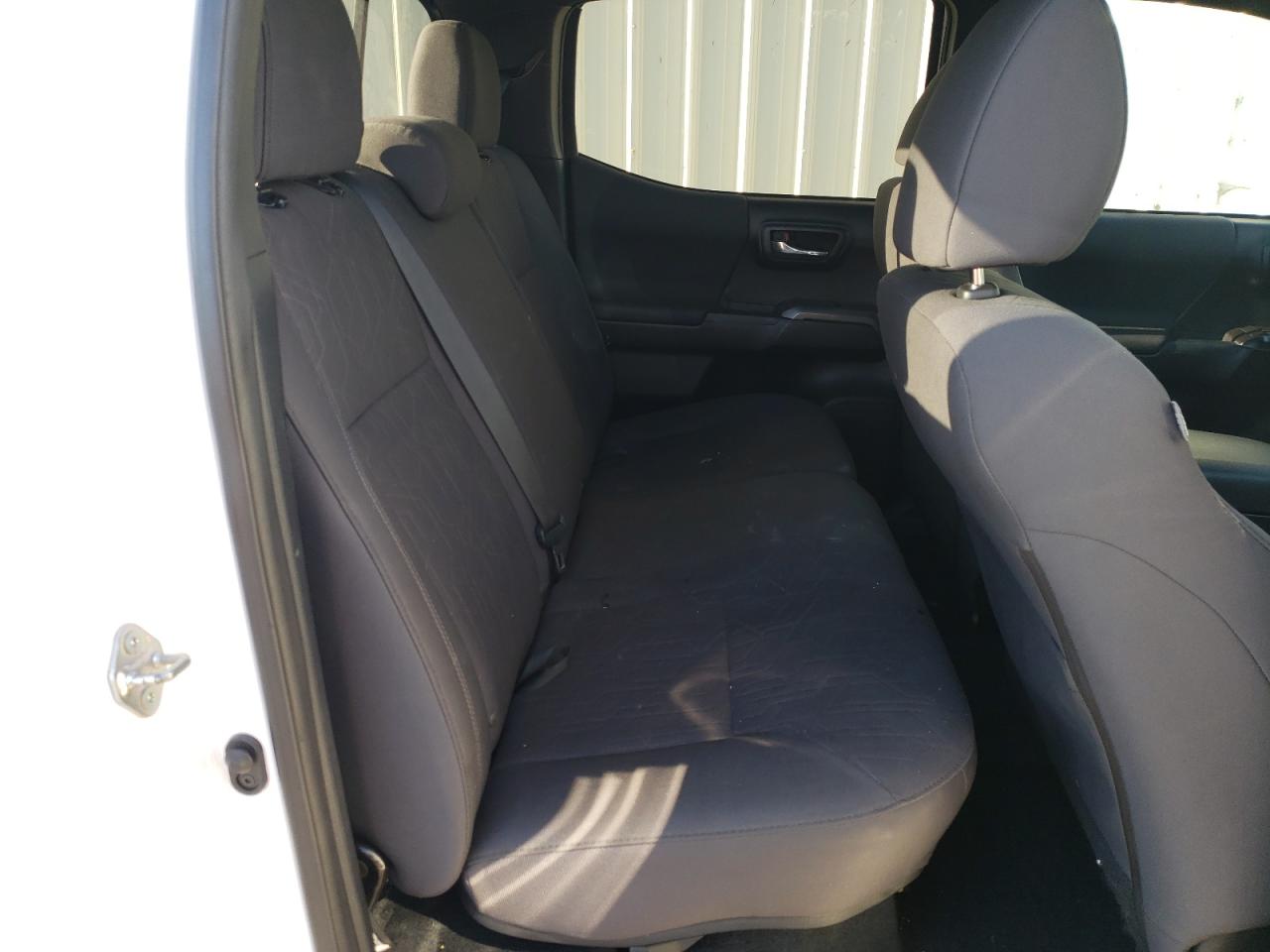 2018 Toyota Tacoma - Image 10