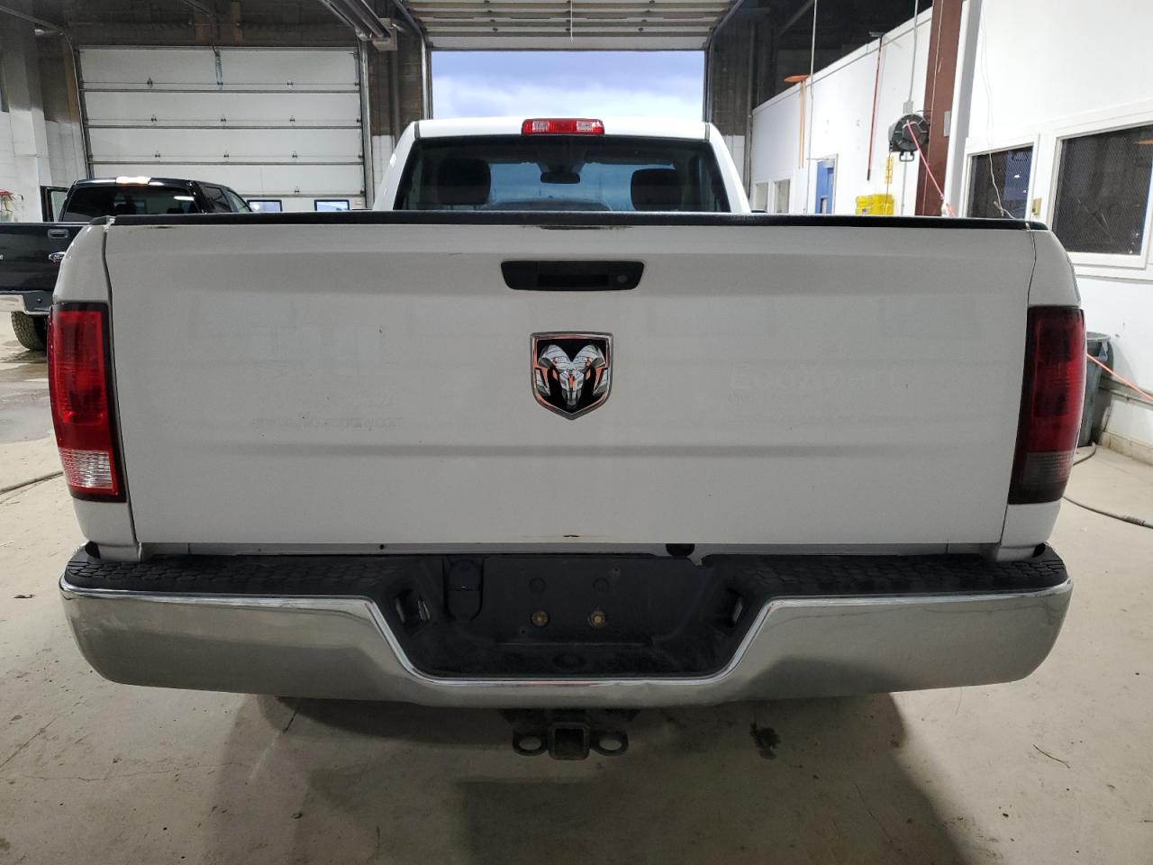 2017 Ram 1500 St VIN: 3C6JR6DT1HG675260 Lot: 81316994