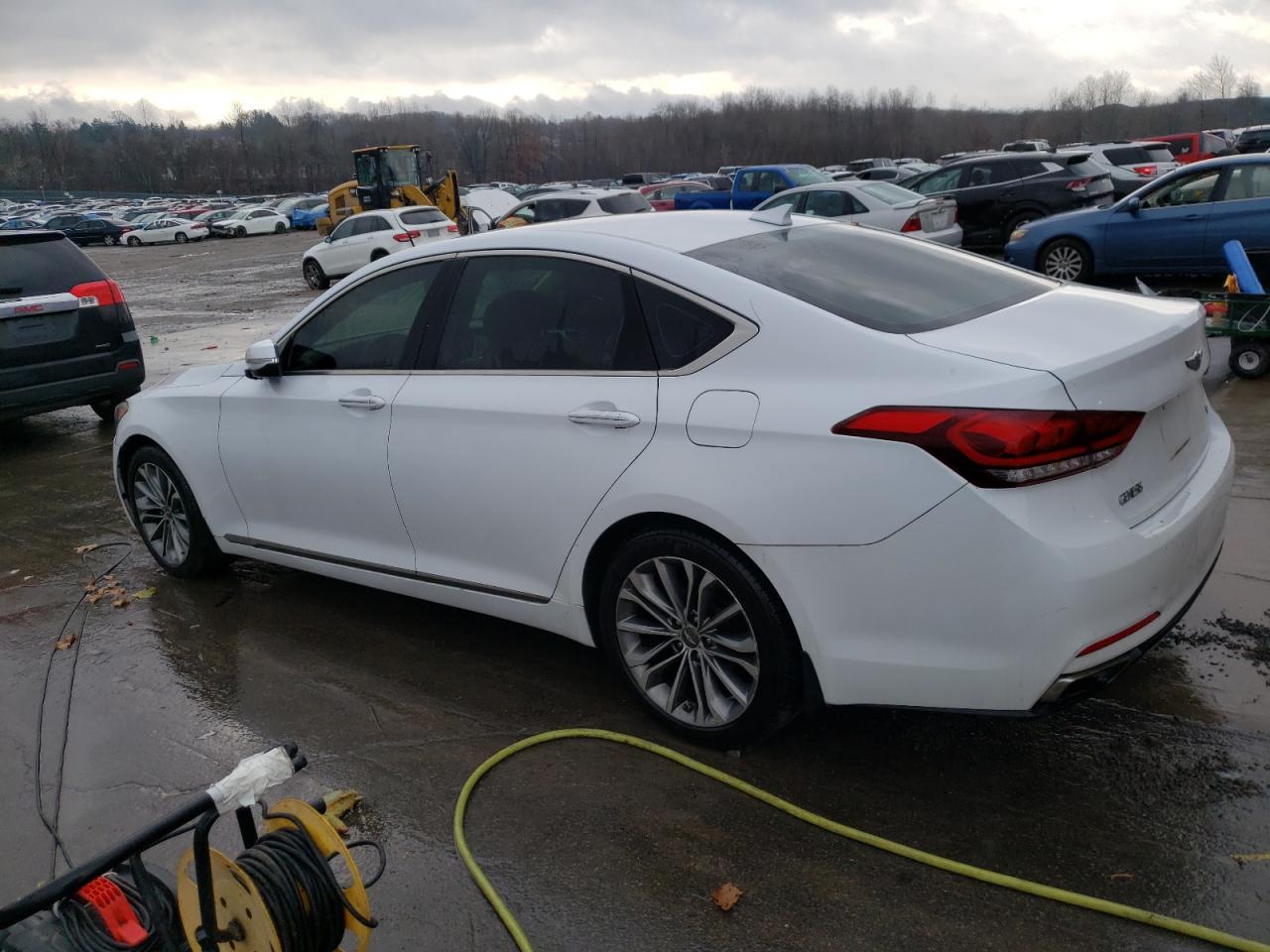 2016 Hyundai Genesis - Image 2