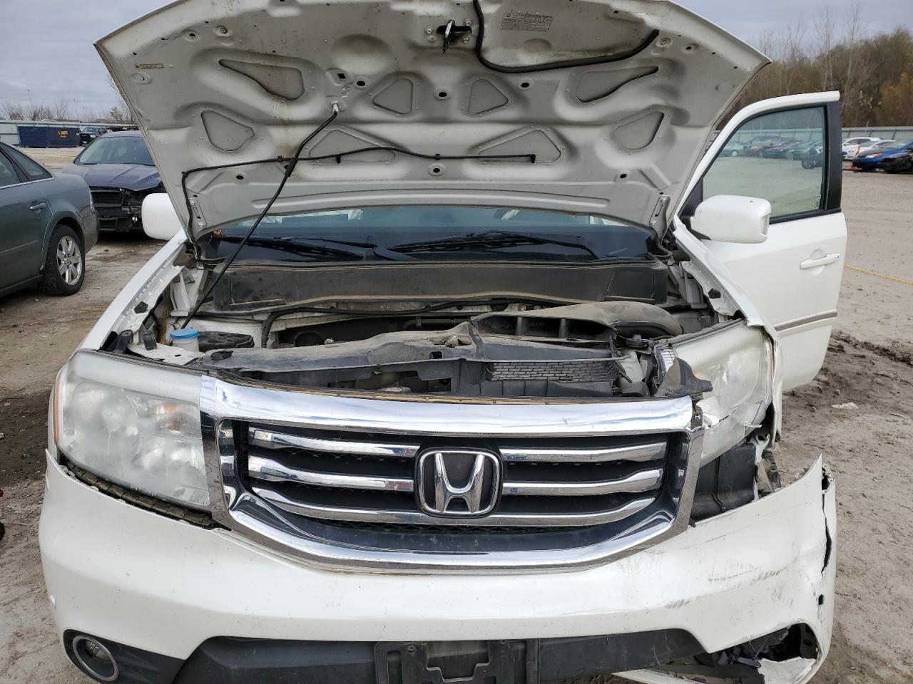 2014 Honda Pilot - Image 11