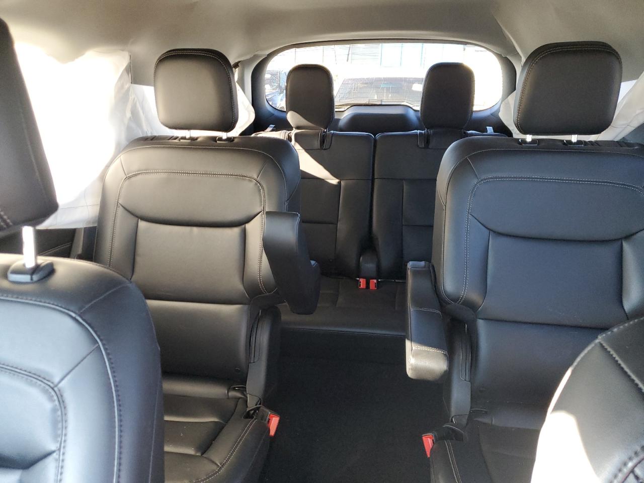 2023 Ford Explorer - Image 10
