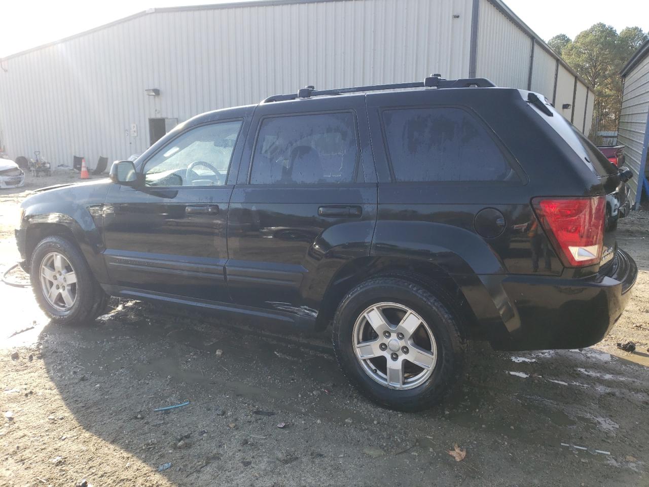 2006 Jeep Grand Cherokee - Image 2