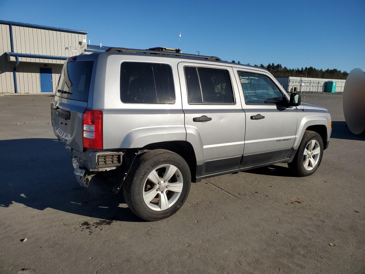 2015 Jeep Liberty (Patriot) - Image 3